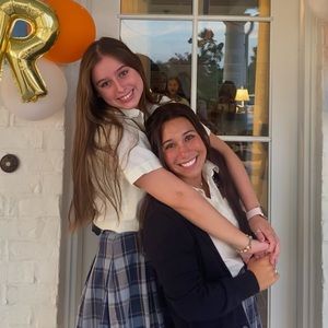 Meet your Posher, Maya